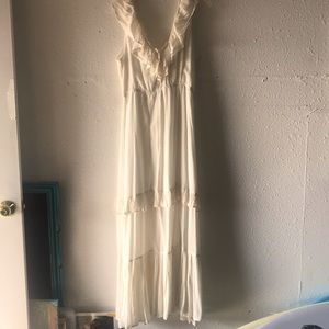 Billabong flowy dress v neck